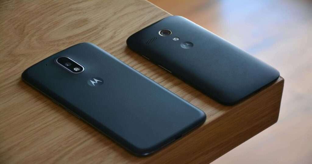Two-Smartphones 