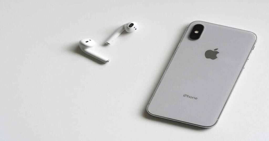 Thirteen-iPhone-XRs
